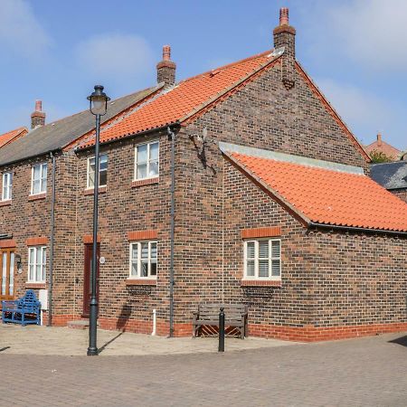 Abrahams Cottage Уитби Екстериор снимка