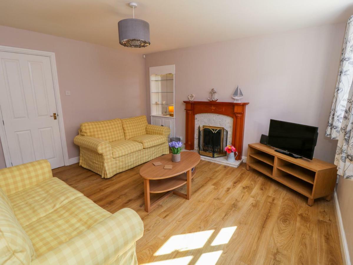 Abrahams Cottage Уитби Екстериор снимка