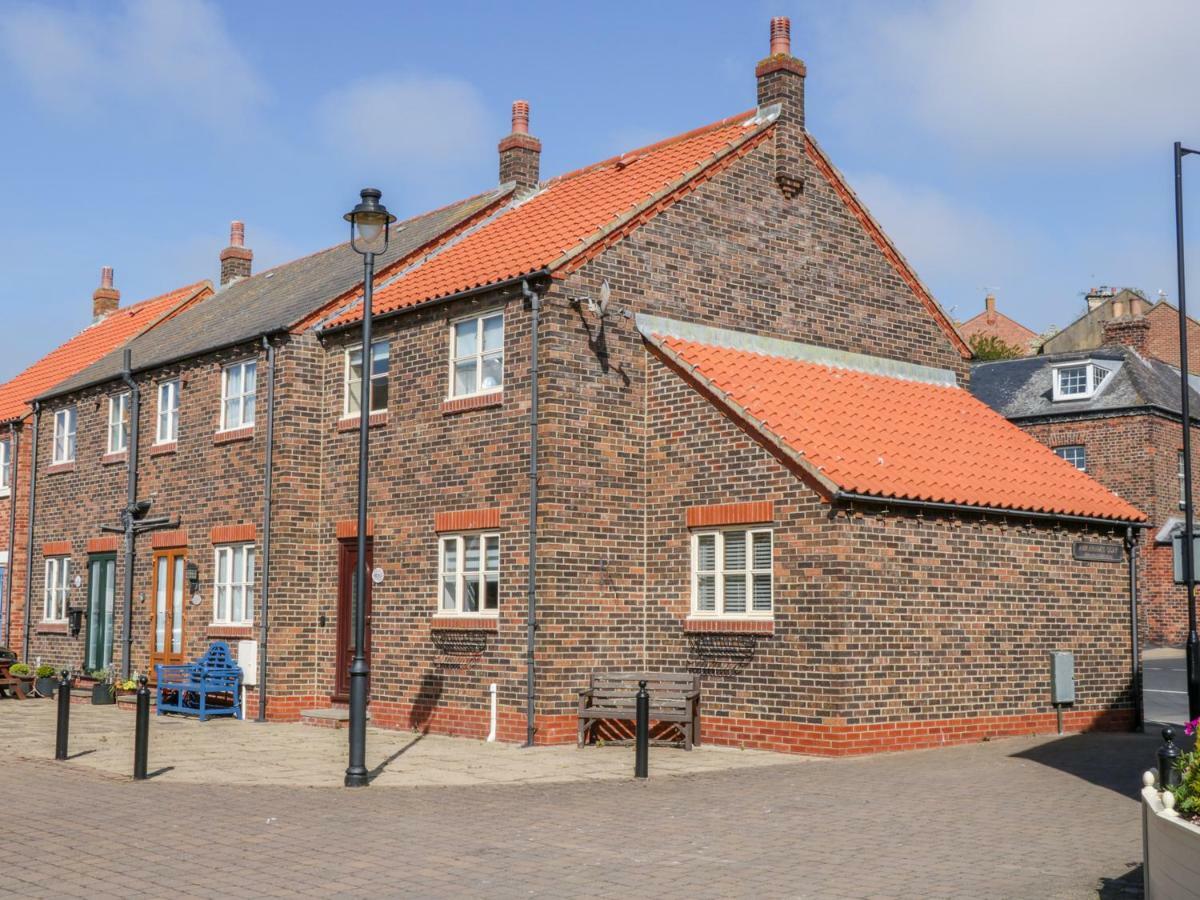 Abrahams Cottage Уитби Екстериор снимка
